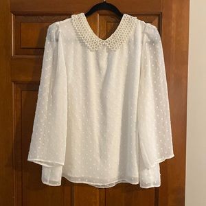 Cece white blouse with Pearl collar detail - size L